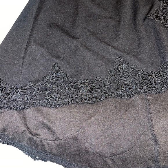 Black strapless gown - Picture 6 of 7